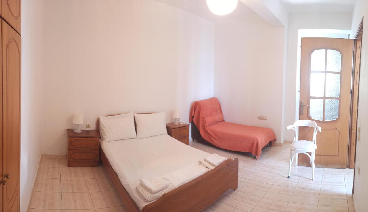 Achilles Apartments Sarandë エクステリア 写真