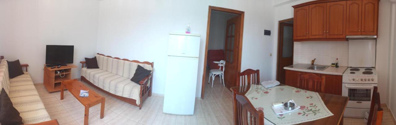 Achilles Apartments Sarandë エクステリア 写真