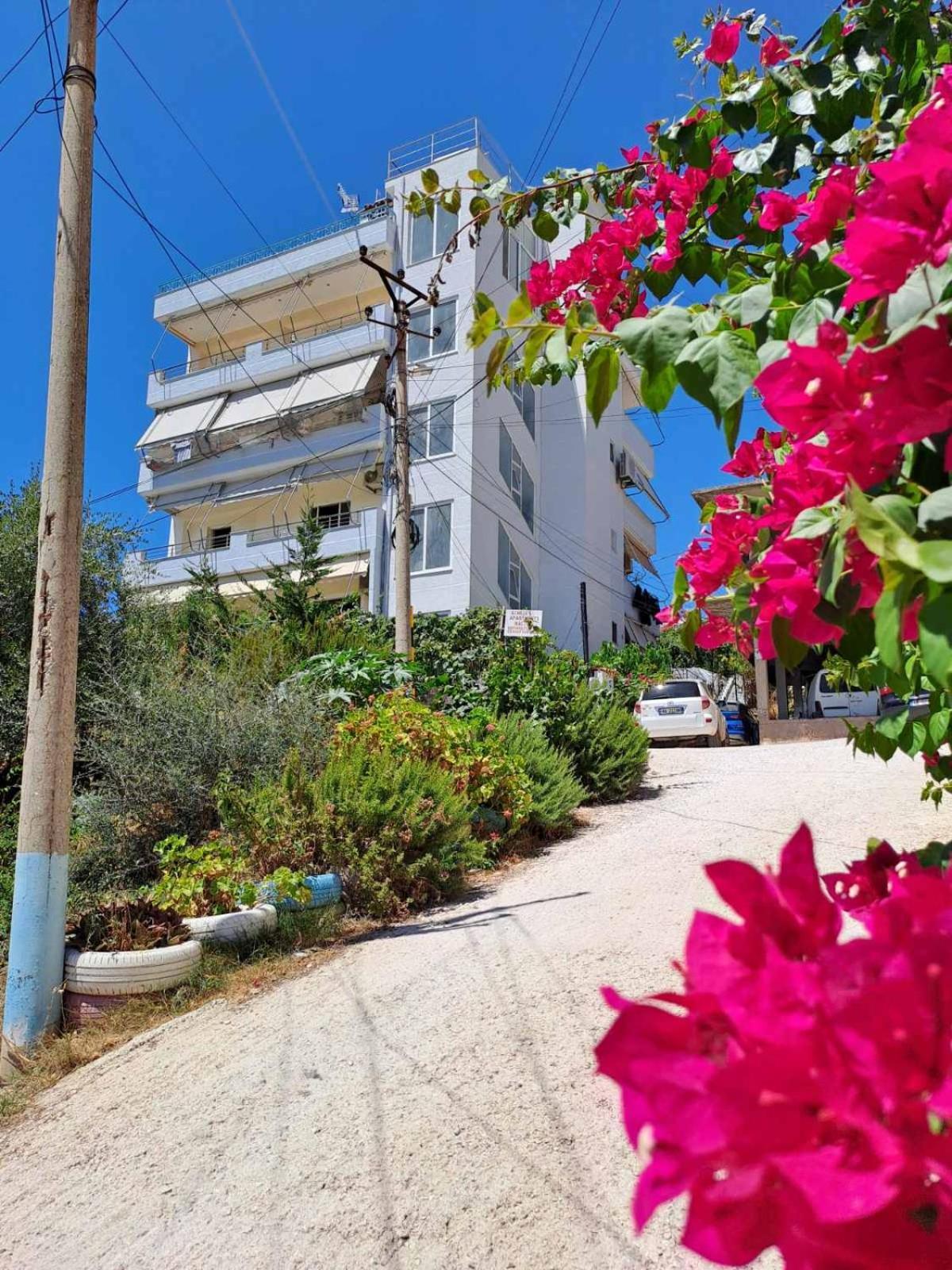 Achilles Apartments Sarandë エクステリア 写真