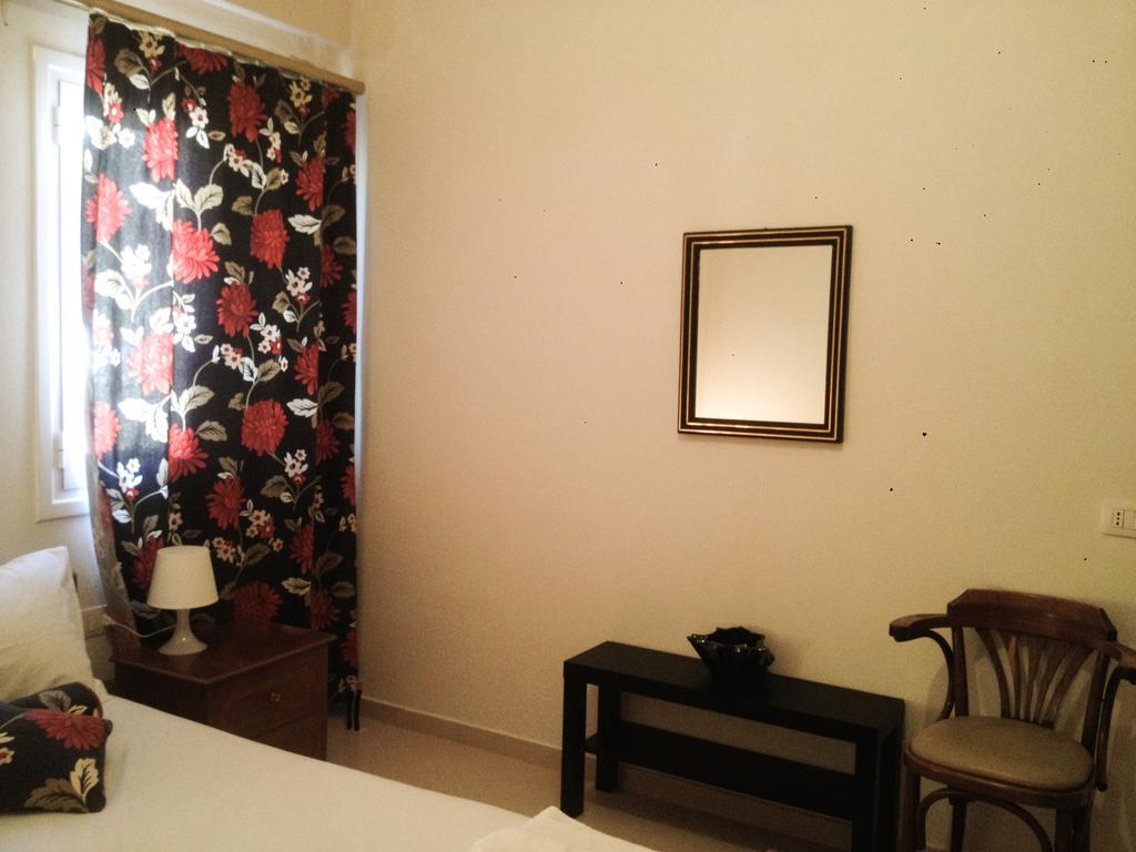 Achilles Apartments Sarandë エクステリア 写真